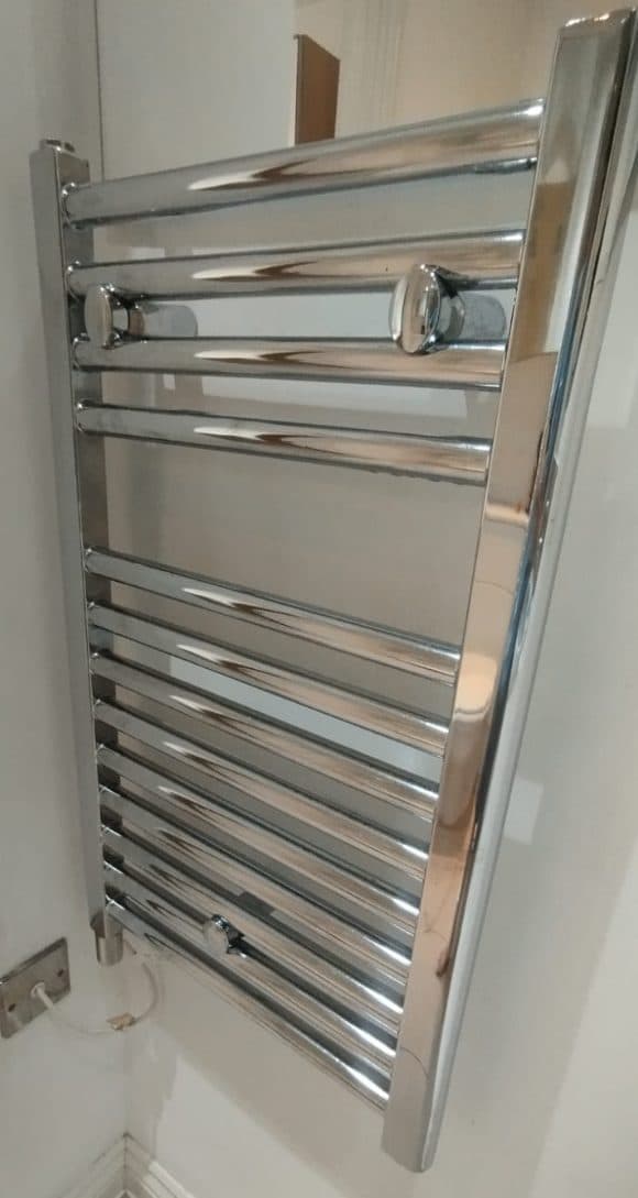 Bathroom chrome descale end of tenancy cleaning London