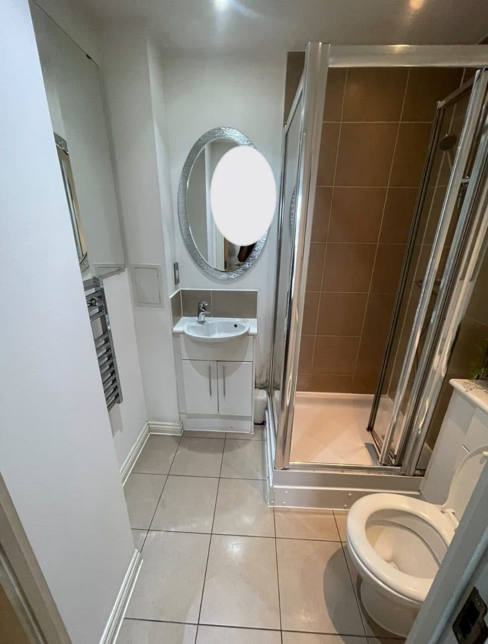 Bathroom deep clean after end of tenancy cleaning London