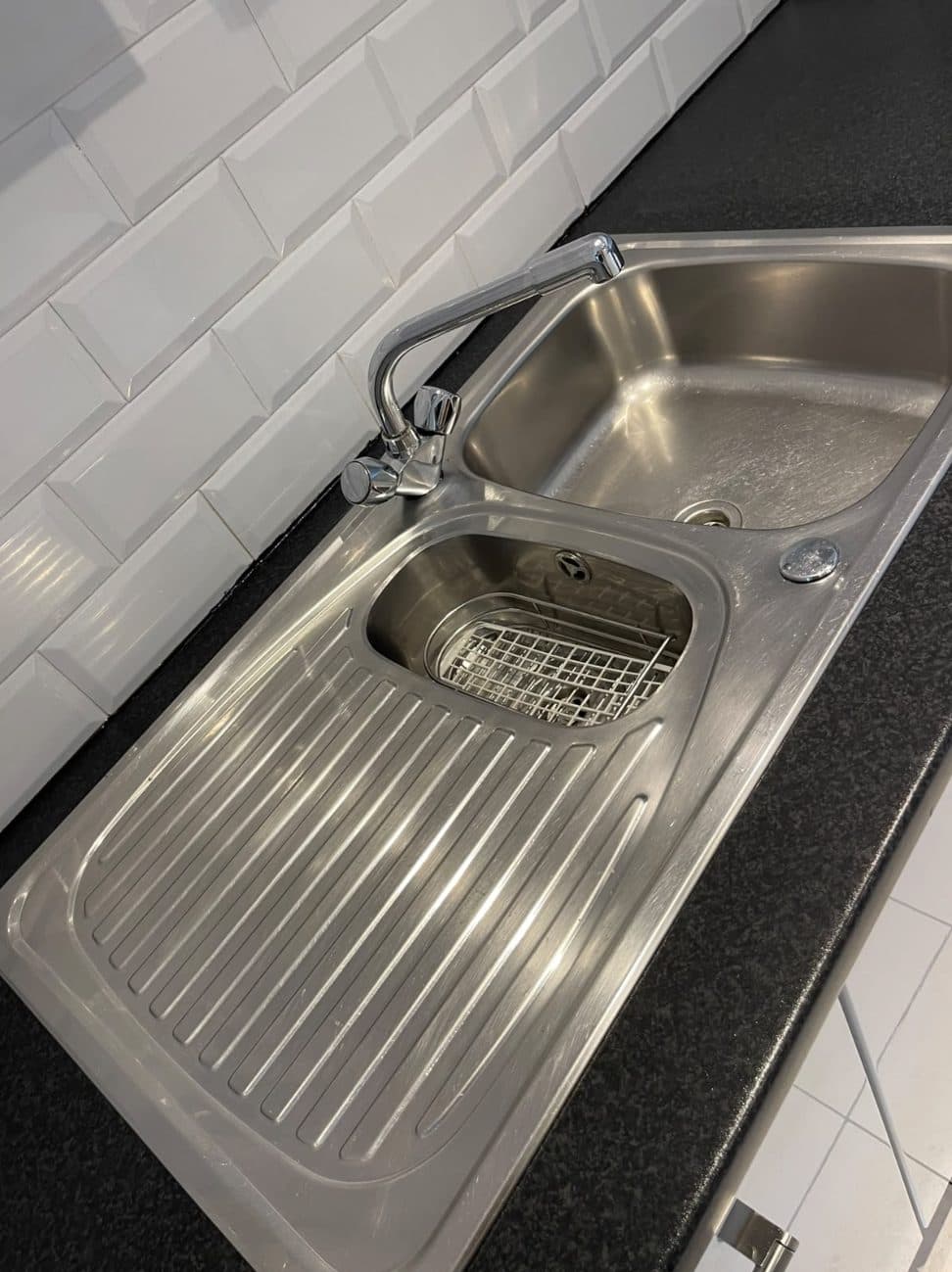 Kitchen sink after end of tenancy cleaning London
